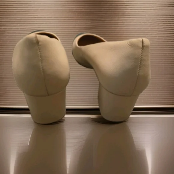 J.Crew women's leather block heel pumps in a beige and black colorblock Sz 10 - Picture 3 of 6